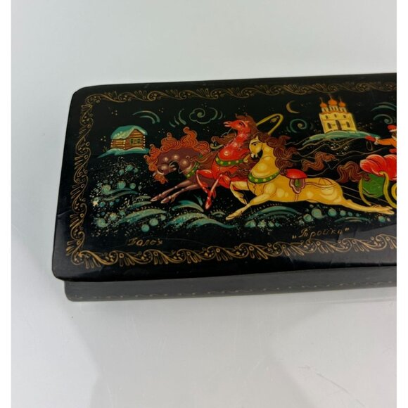 Russian Black Lacquer Hand Painted Artist Signed Trinket Box Hinged Sled Horse - Picture 3 of 16